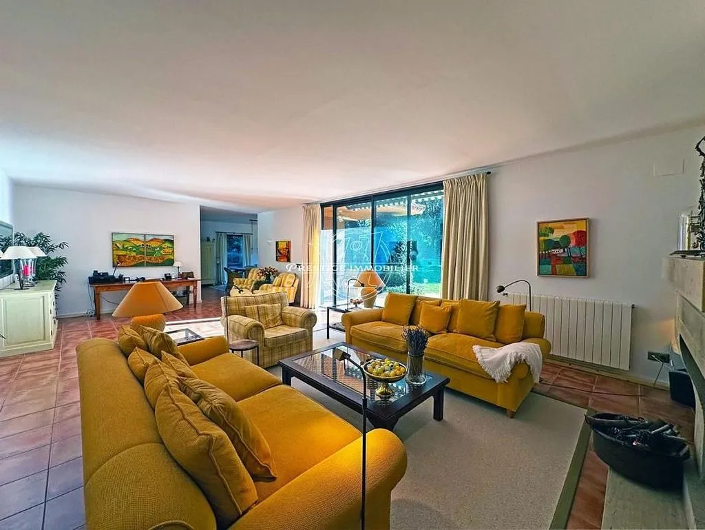 Séjour - Luxury Villa with Golf Views in Navata