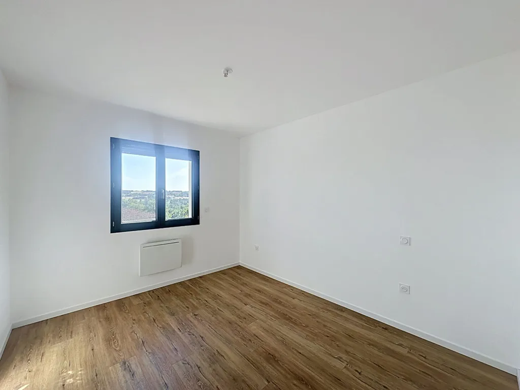 Toad - New Villa with Pyrenees View in Miramont d'Astarac