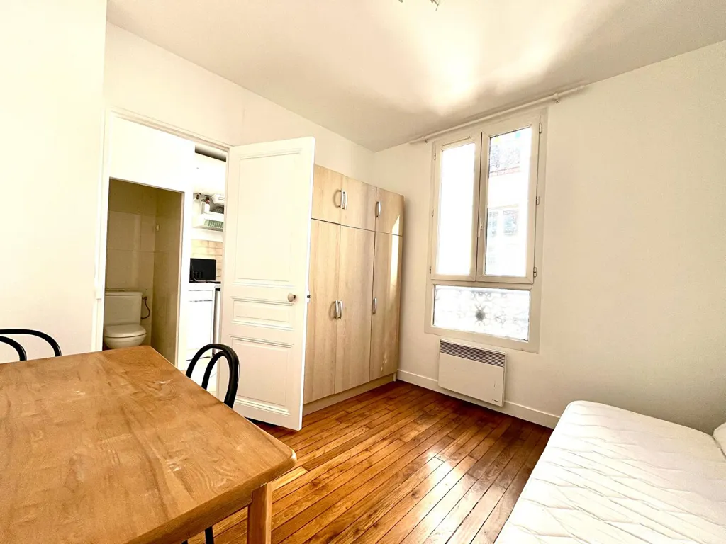 Chambres - Maison Répartie en 3 Appartements à Montreuil