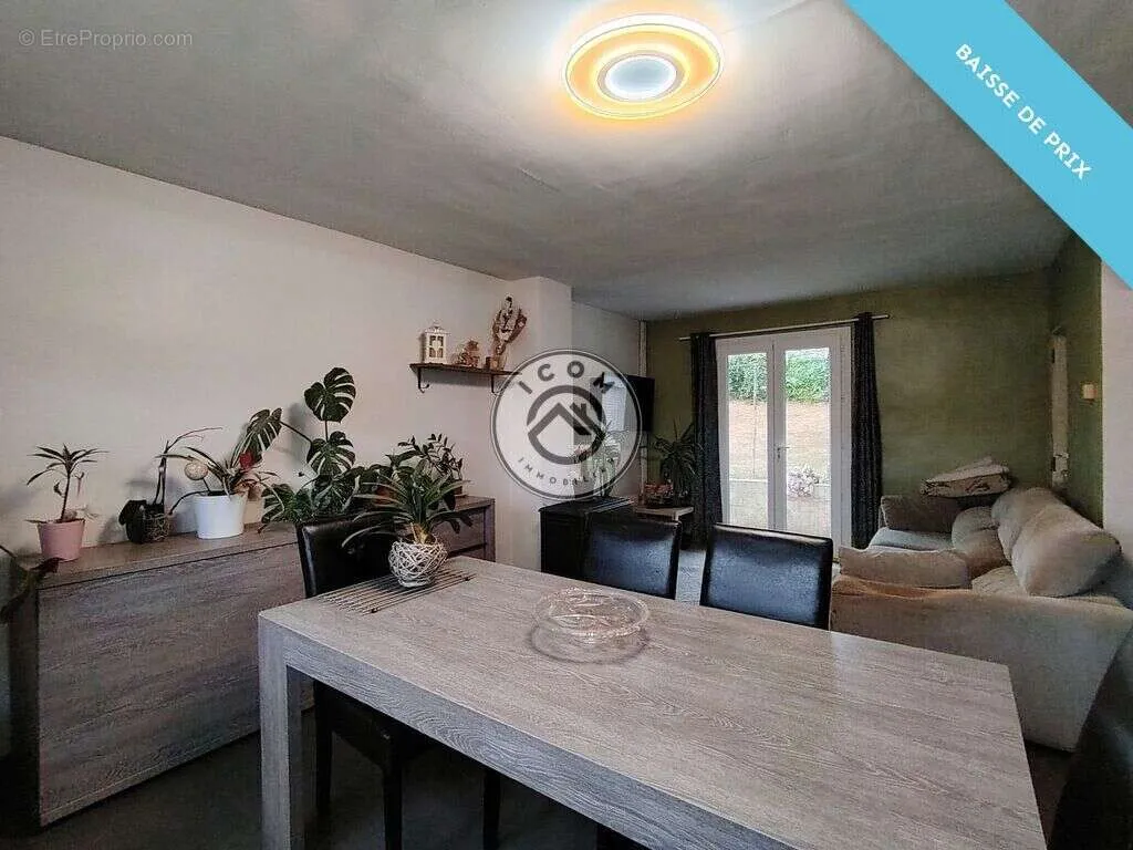 Salle à manger - Maison Semi-Individuelle avec Balcon à Cousolre