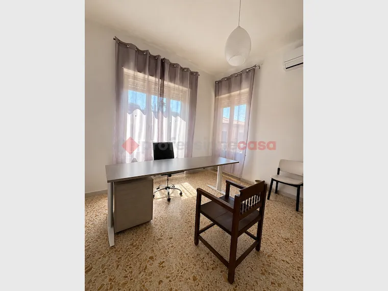 Bureau - Apartment with Sea View near Minturno