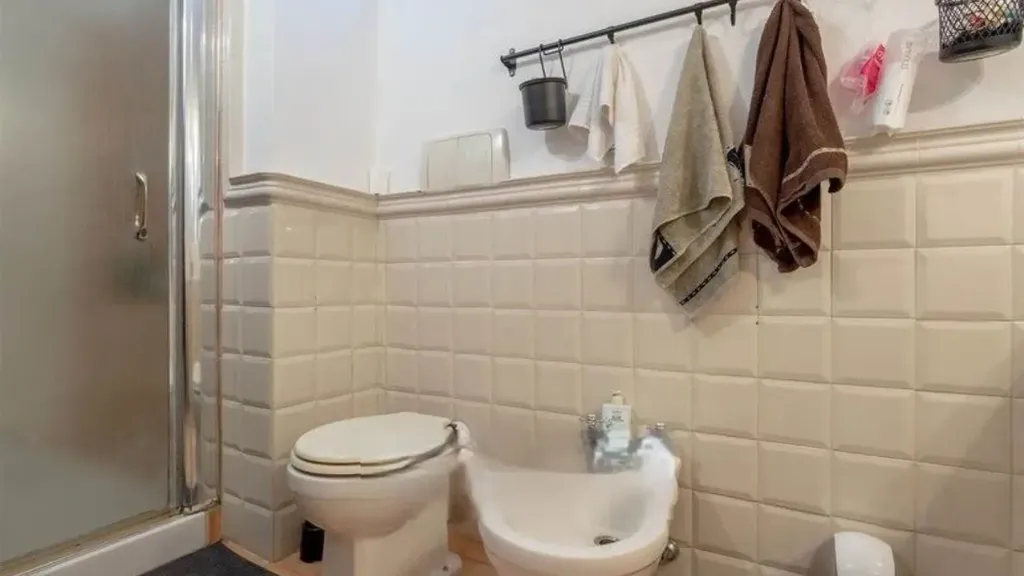 Bathrooms - Duplex Apartment with Balcony in Campi Bisenzio