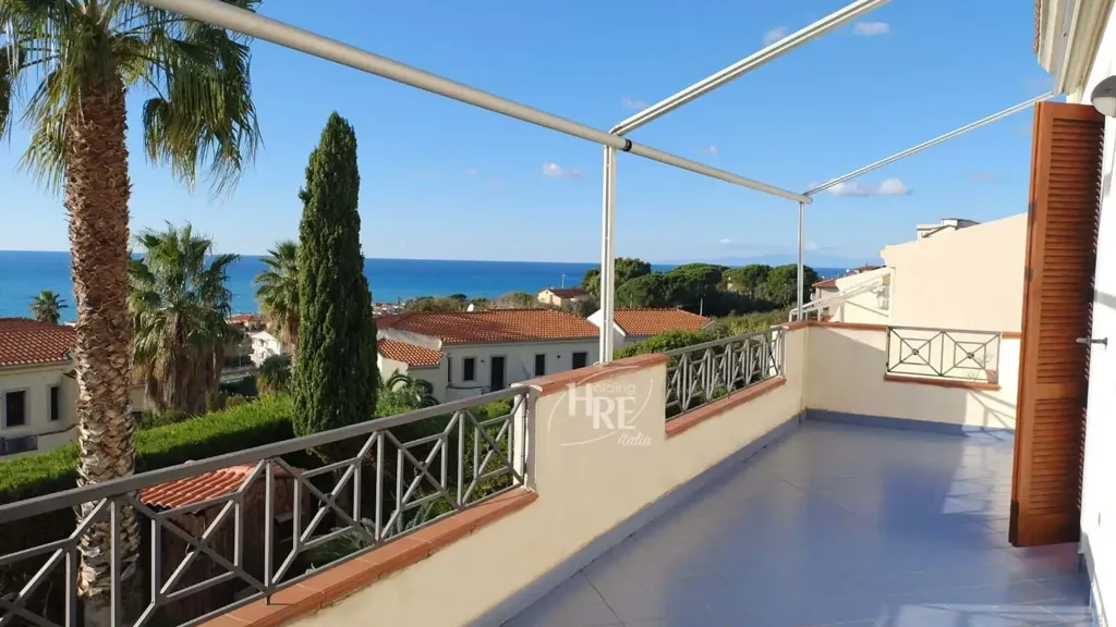 Balcon - Apartment with Panoramic Terrace in Bonifati