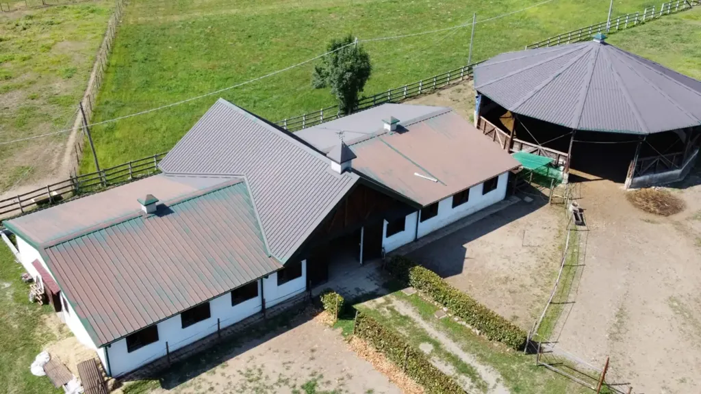 Villa with Equestrian Centre in Ameno