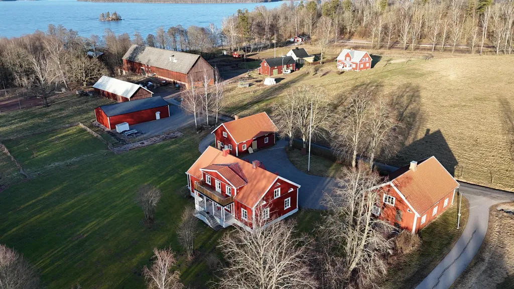 Õhuvaade - Renovated Rectory with Lake View in Ransberg
