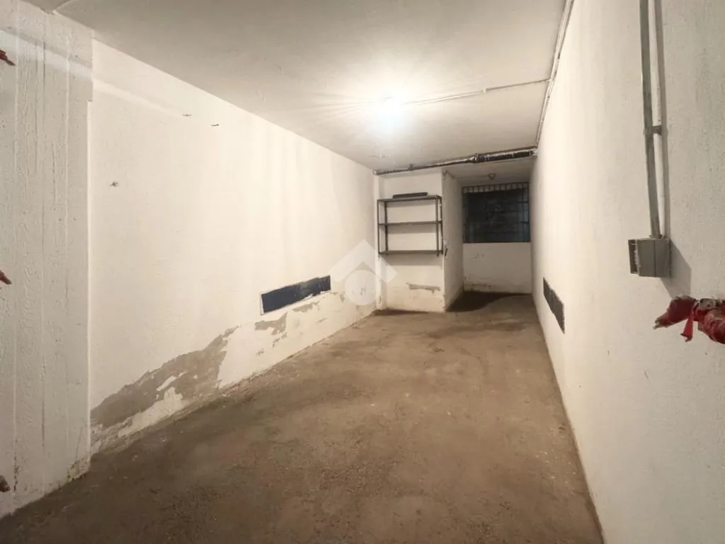 Garage - Parking Box in Alghero, Via Paoli