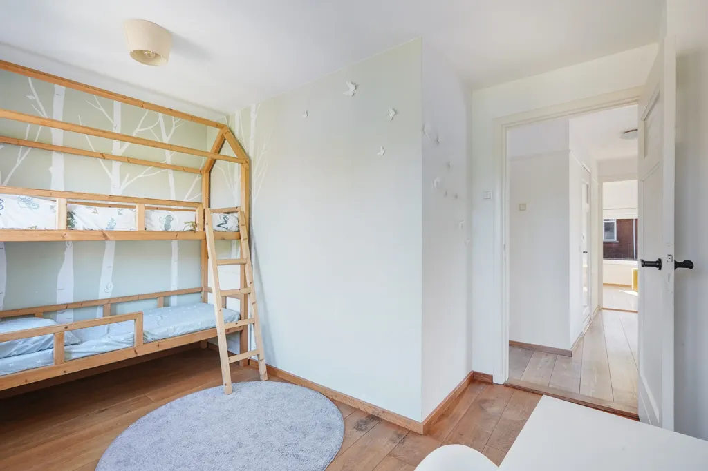 Magamistoad - Light-Filled Corner House in Den Haag