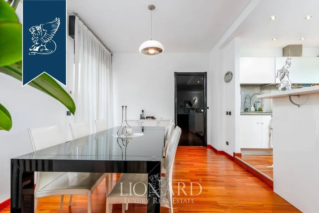 Söögituba - Luxury Penthouse with Pool in Bergamo