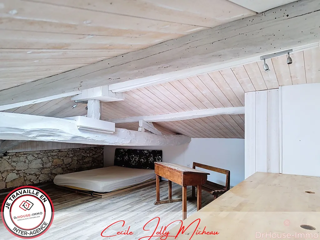 Pièces - Maison en Pierre avec Piscine à Saint-Savin