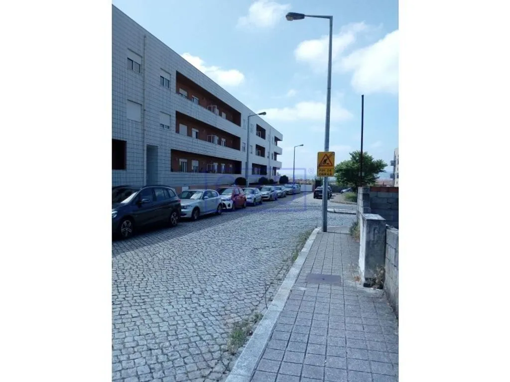 Extérieur - Development Land with Four Fronts in Contumil, Porto
