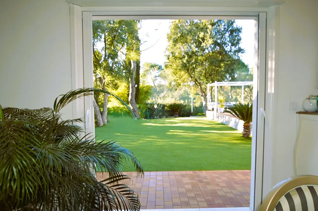 Jardin - Villa Néo-Provençale avec Piscine à Saint-Raphaël