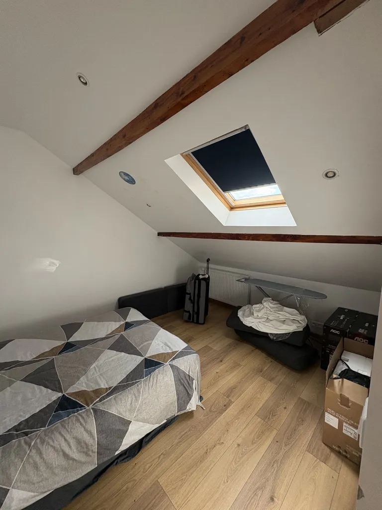 Chambres - Pavillon avec Sous-Sol et Garage à Sevran