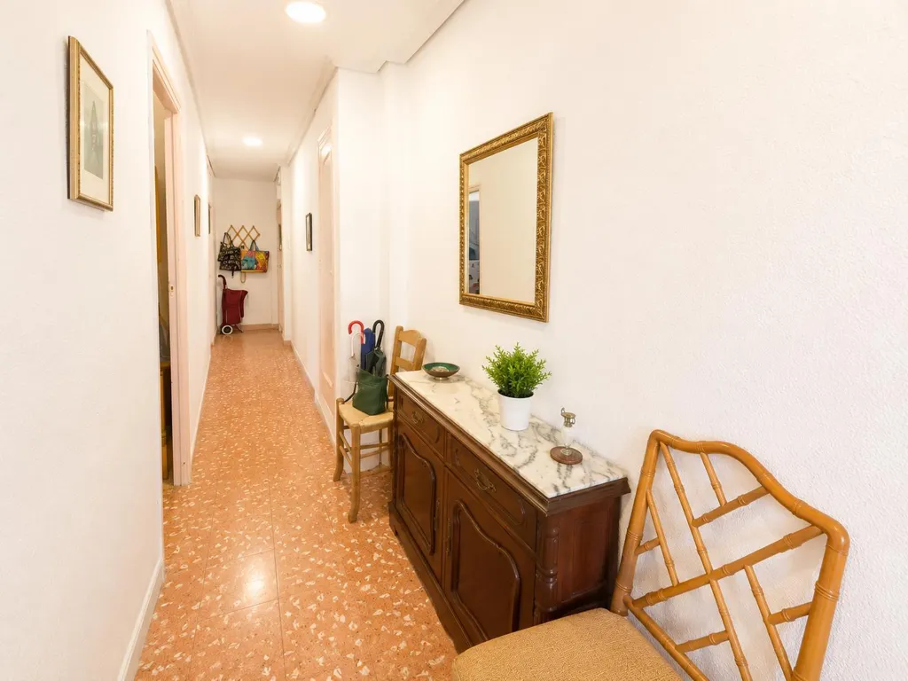 Ingresso - Bright Apartment with Garden Views near Monastery
