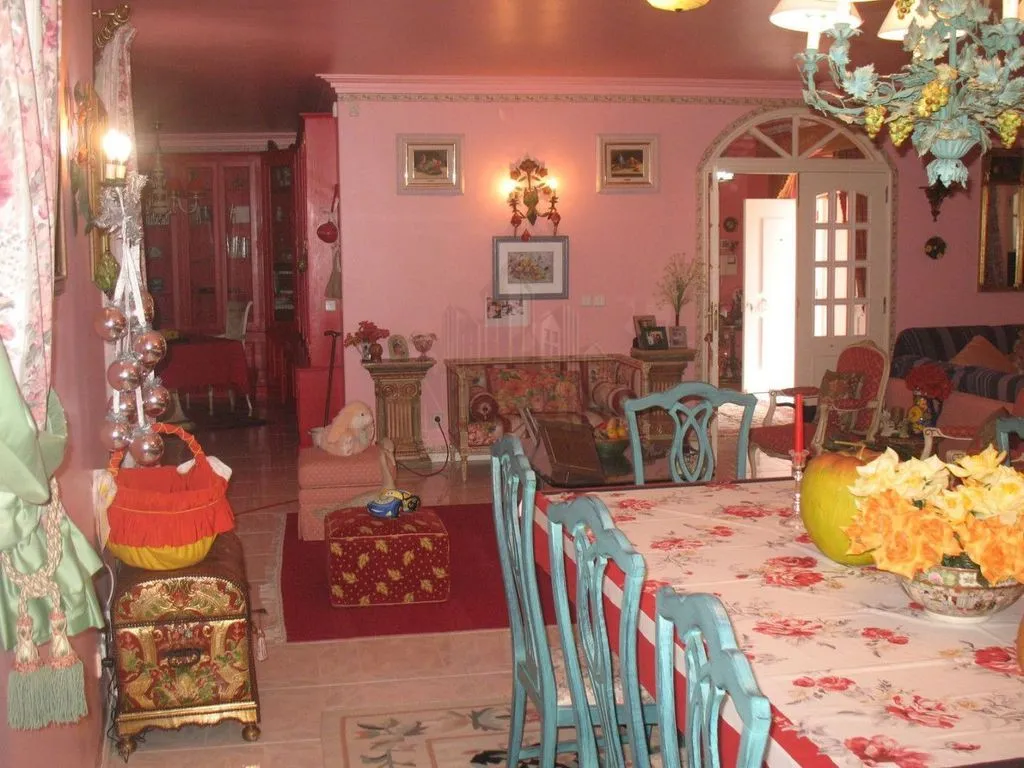 Dining Room - Luxury House with Pool in Sintra