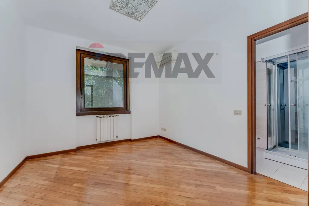 Rooms - Single Villa with Garden in Bonate Sopra