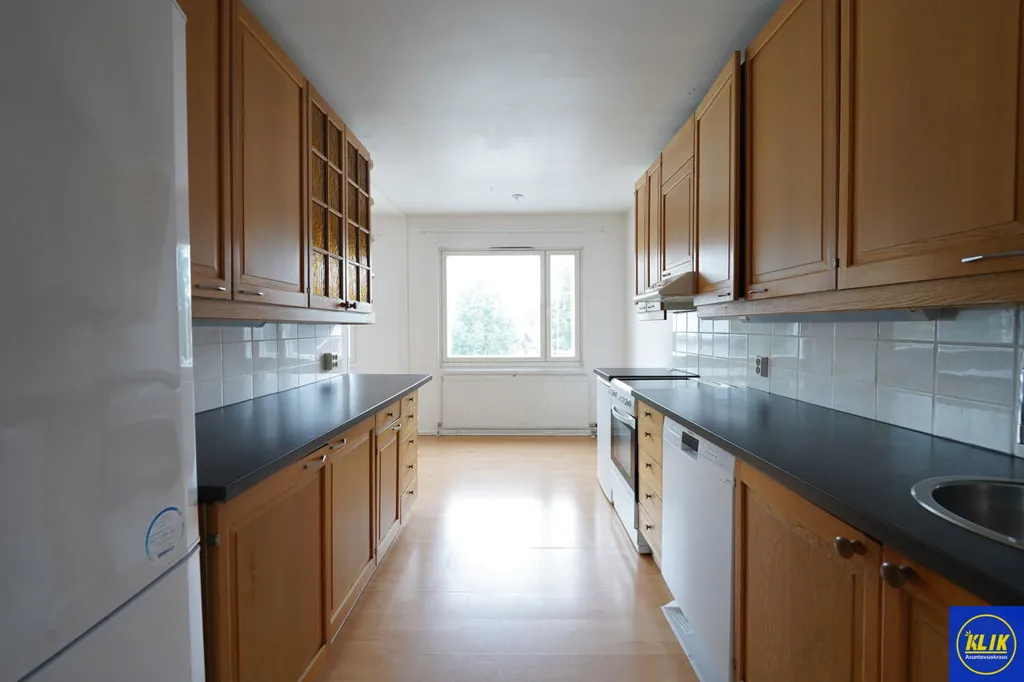 Köök - Spacious End-Unit Flat in Vähärauma, Pori