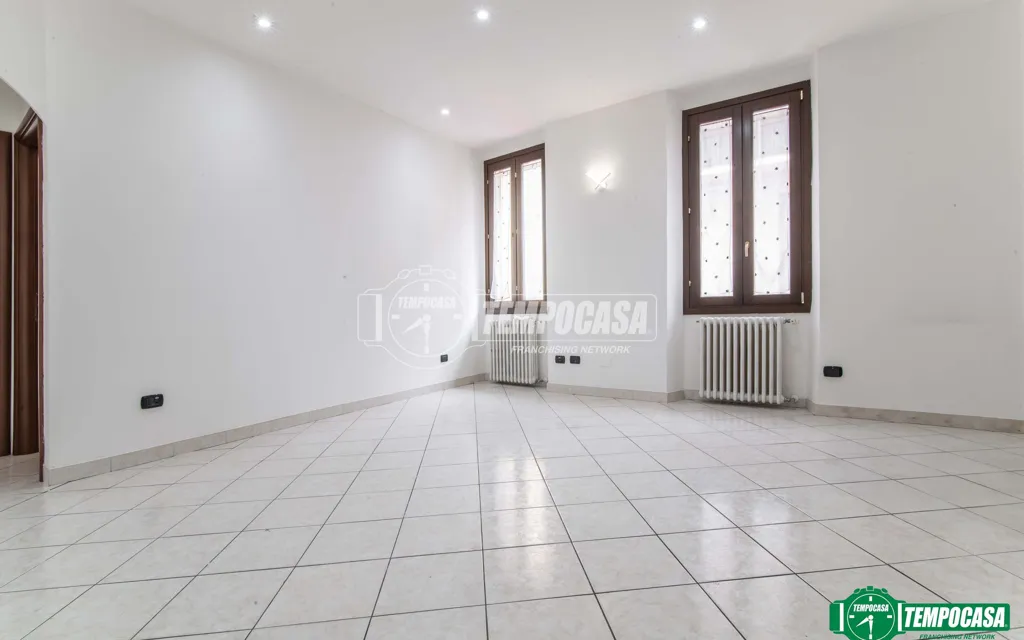 Soggiorno - Rustic-Style Flat with Balcony in Cerro Maggiore