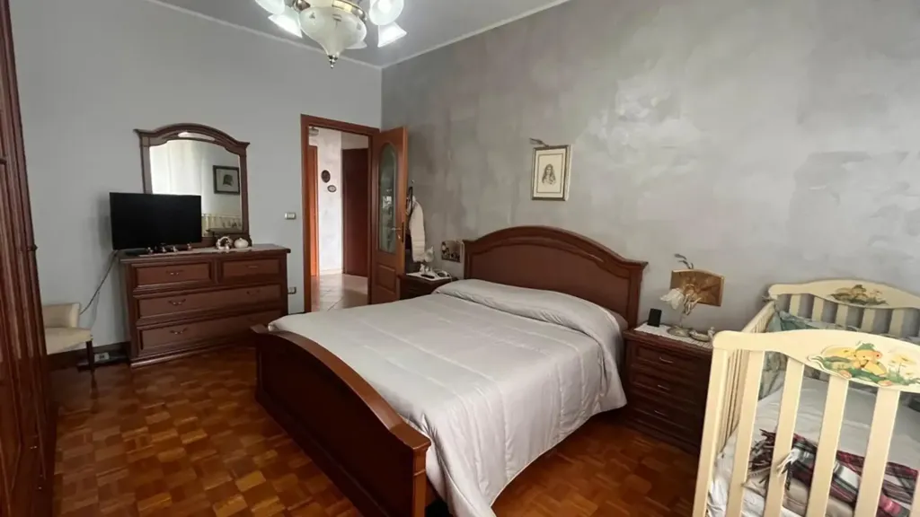 Chambres - Rearranged Apartment with Balcony in Beinasco