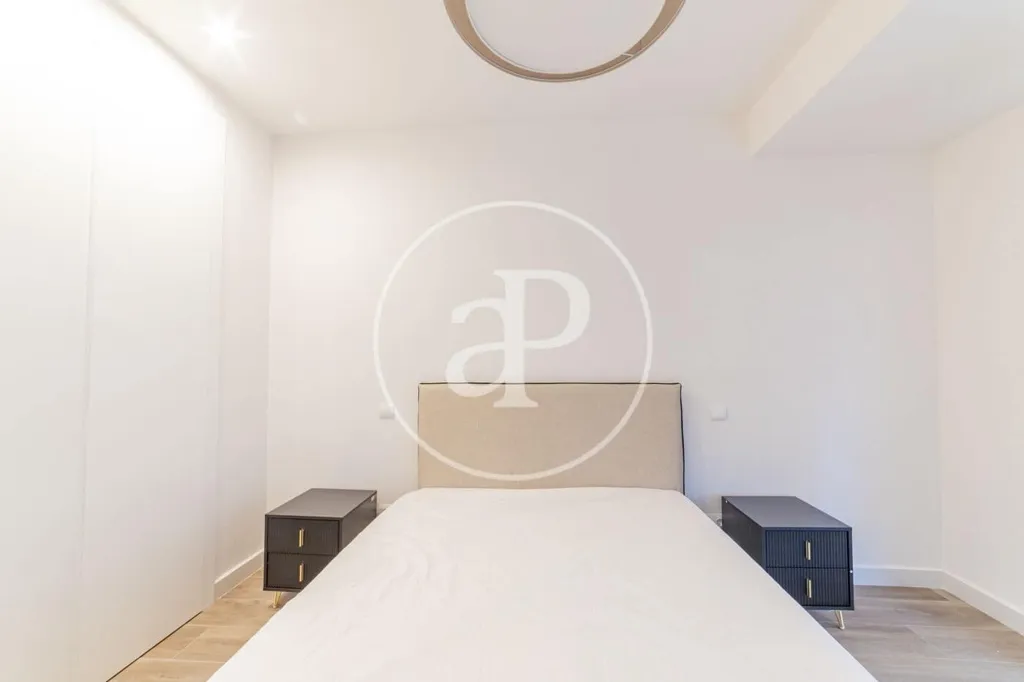 Magamistoad - Renovated Apartment with Balcony in Madrid