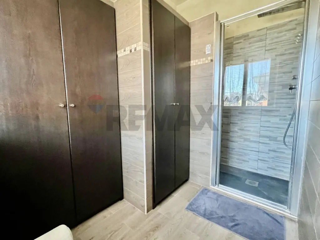 Vannitoad - Penthouse with Panoramic Terrace in Casalotti
