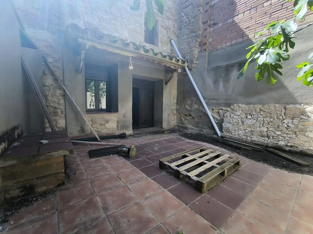 Giardino - Traditional Chalet with Terrace in Castelldans