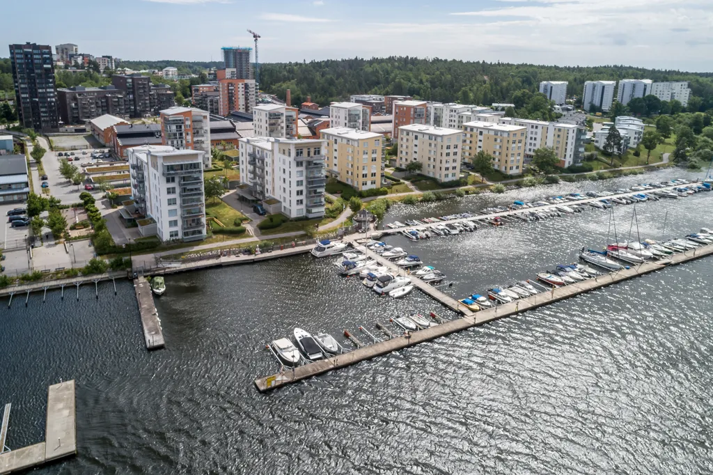 Õhuvaade - Open-Plan Flat with Balcony in Central Kallhäll