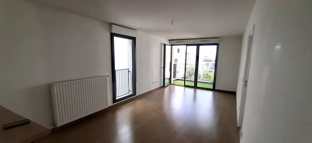 Entrée - Appartement 3 Pièces avec Balcon à Juvisy
