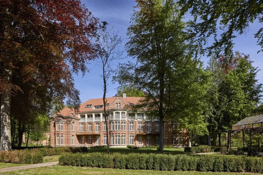 Esterno - Historic Park Apartment with Terrace in Sint Vincentius