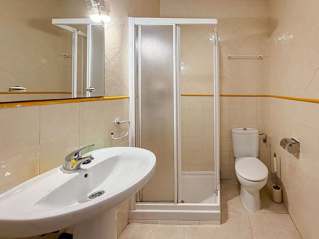 Salles de bain - Furnished Flat with Metro Access in Bernabéu