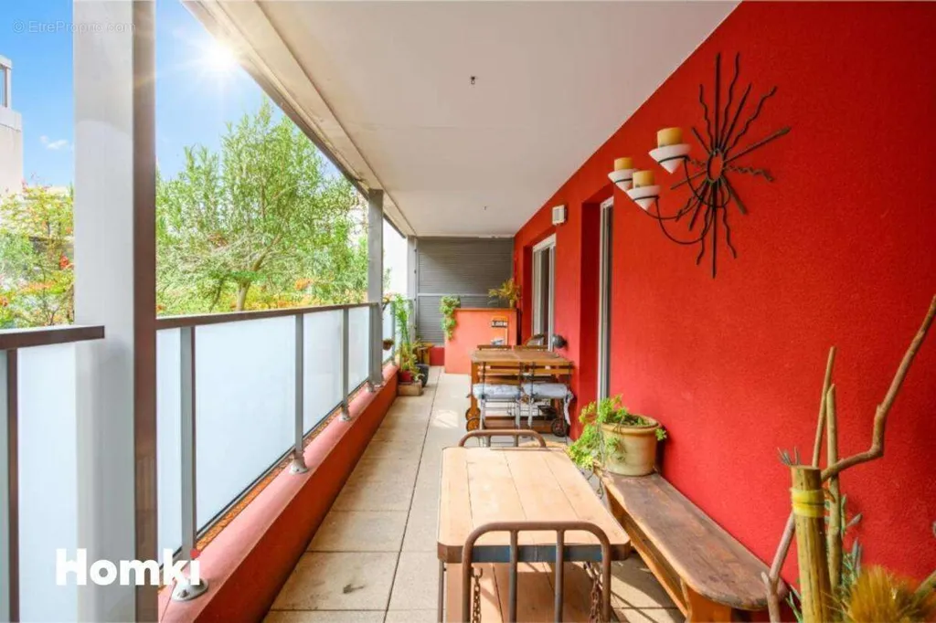 balcony