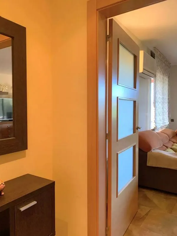 hallway_entrance