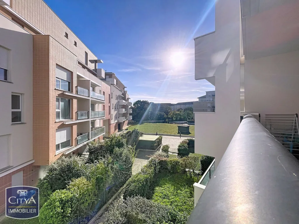 Balcony - Modern Apartment with Two Bedrooms in Lucé