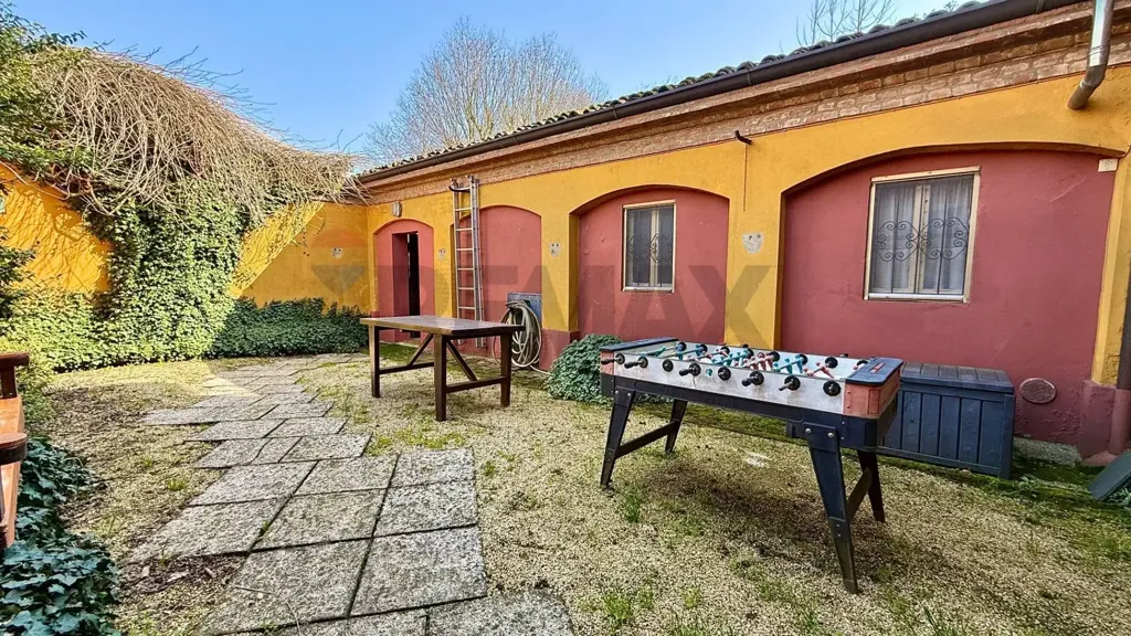 Terrazza - Rustico storico con piscina a Cappella De' Picenardi