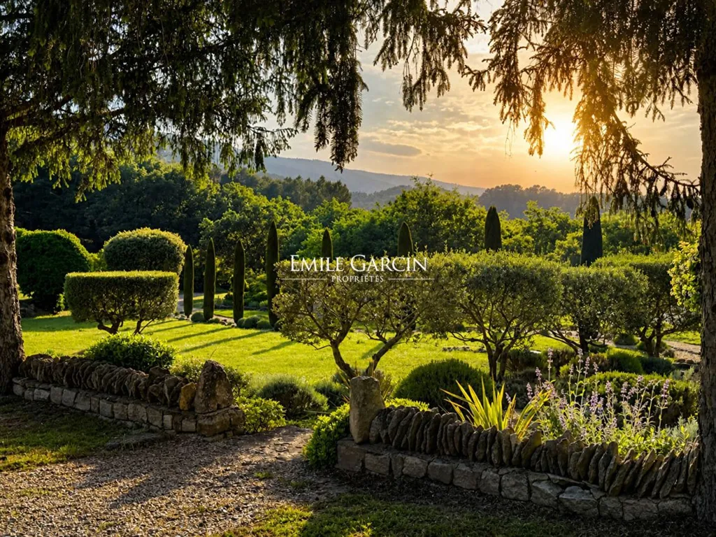 Aed - Luxury Villa with Pool near Ménerbes