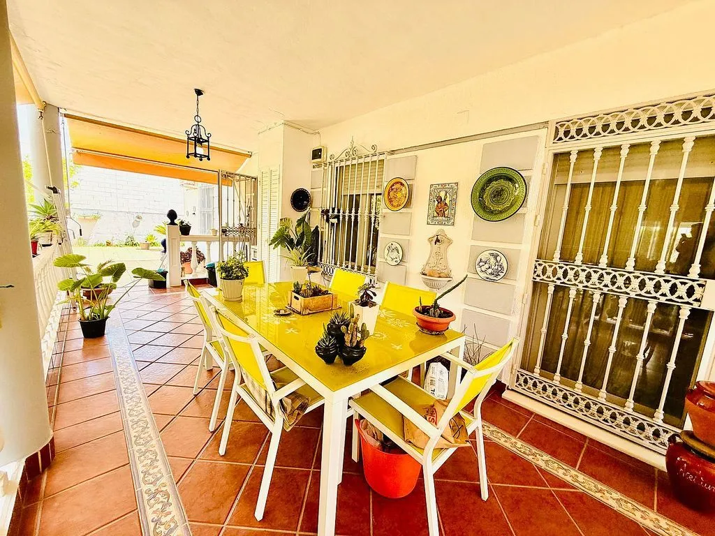 Terrasse - Single-Storey Chalet with Terrace in Montequinto