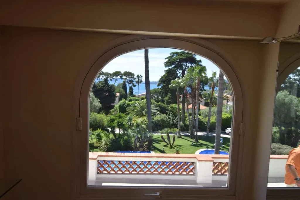 Elutuba - Luxury Villa with Pool in Antibes