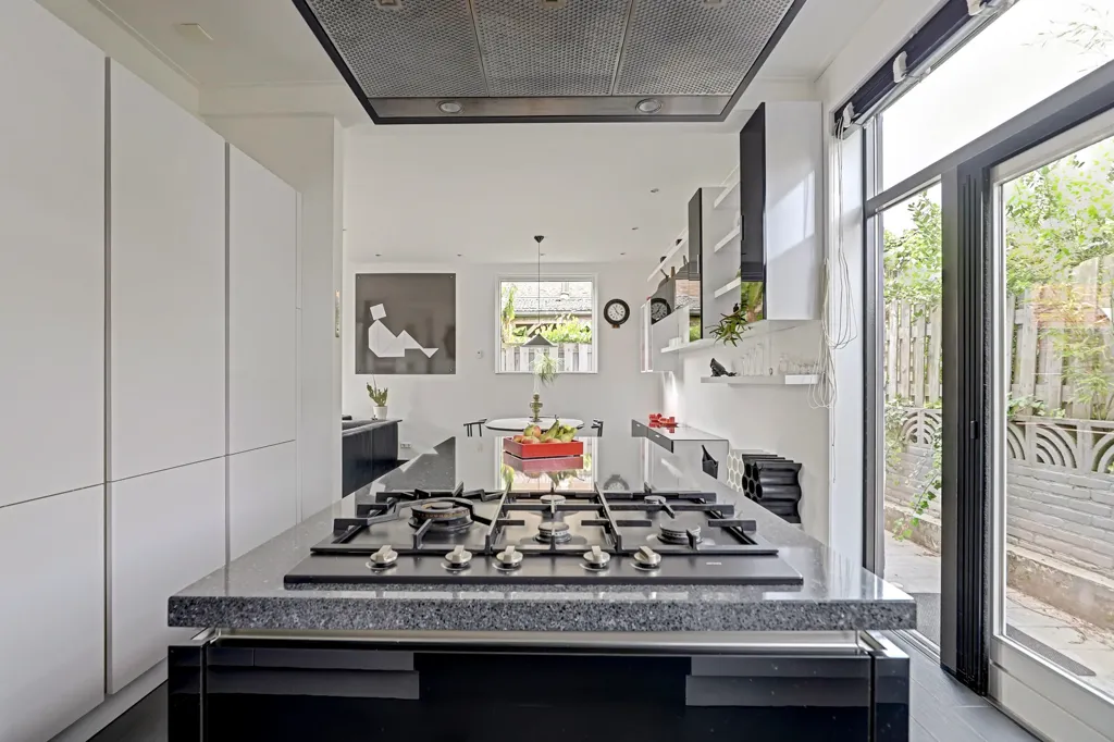 Cucina - Spacious Detached House with Balcony in Nieuwdorp