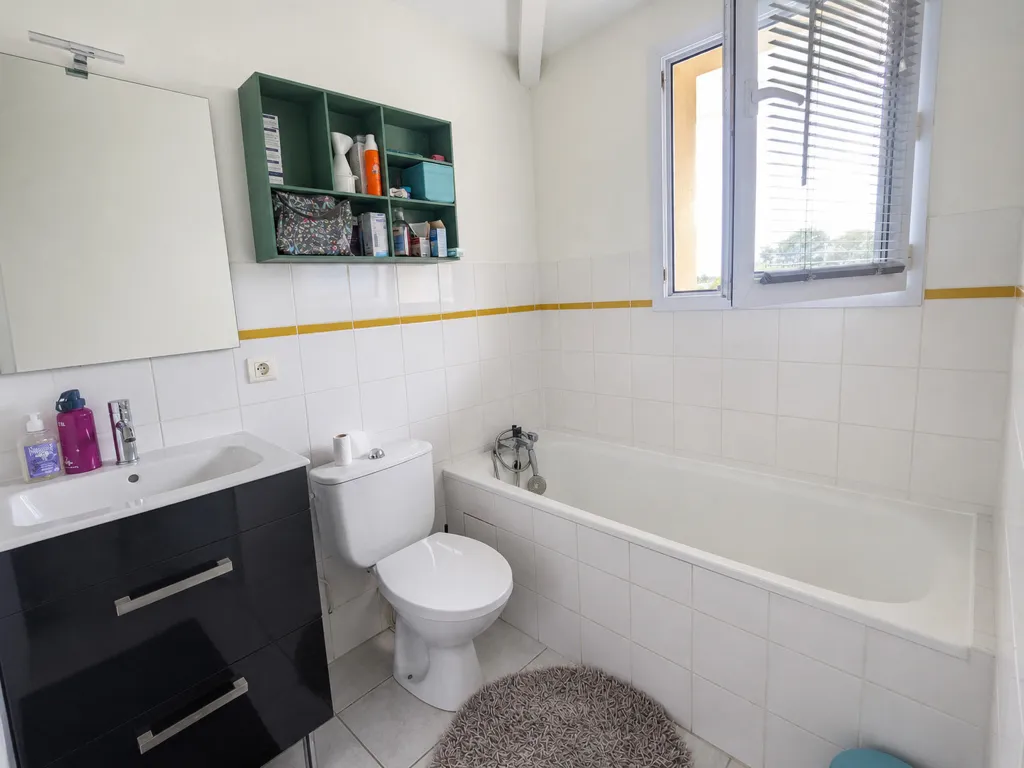 Bathrooms - Detached House with Garden in Ondres