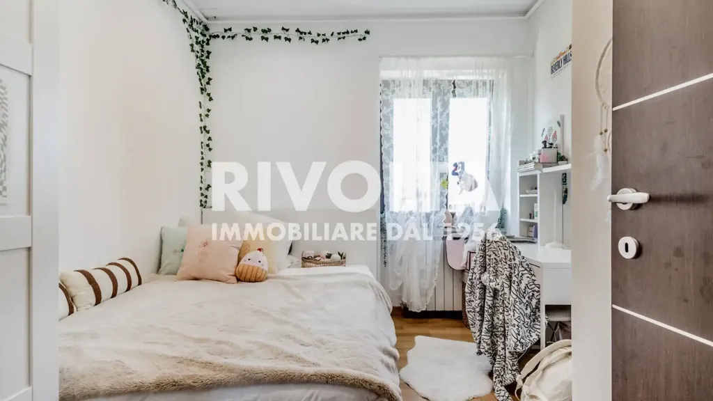 Chambres - Terraced Villa with Panoramic Terrace in Guidonia Montecelio