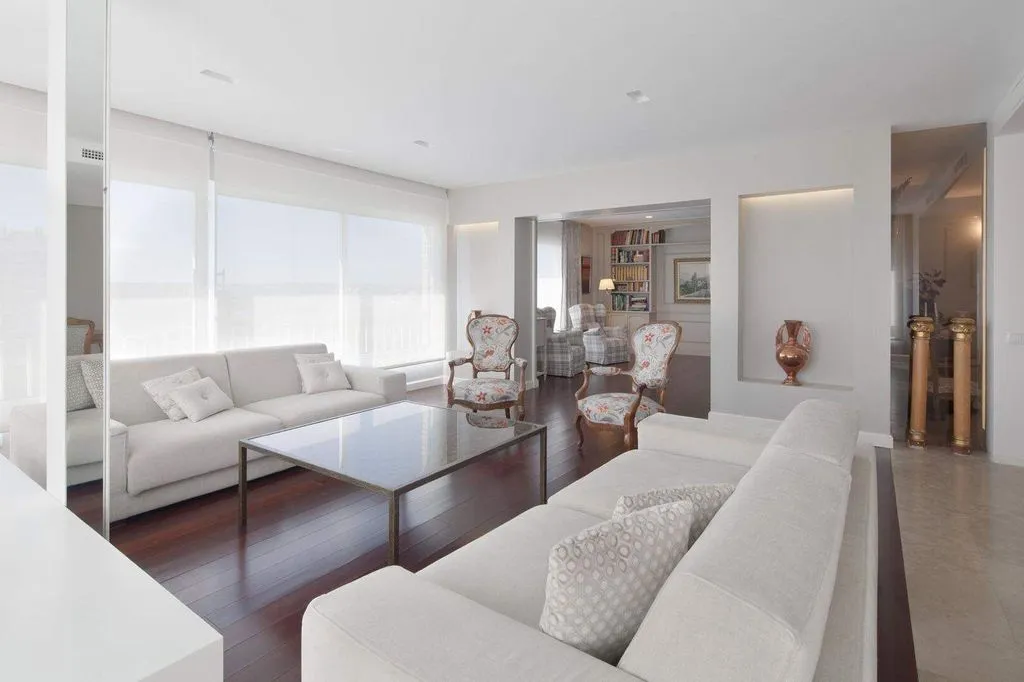 Living Room - Luxury Flat with Pool on Arroyofresno Street, Madrid
