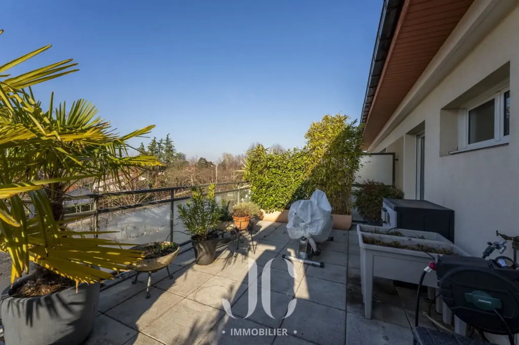 Terrass - Luxury Flat with Terrace in Tassin-la-Demi-Lune