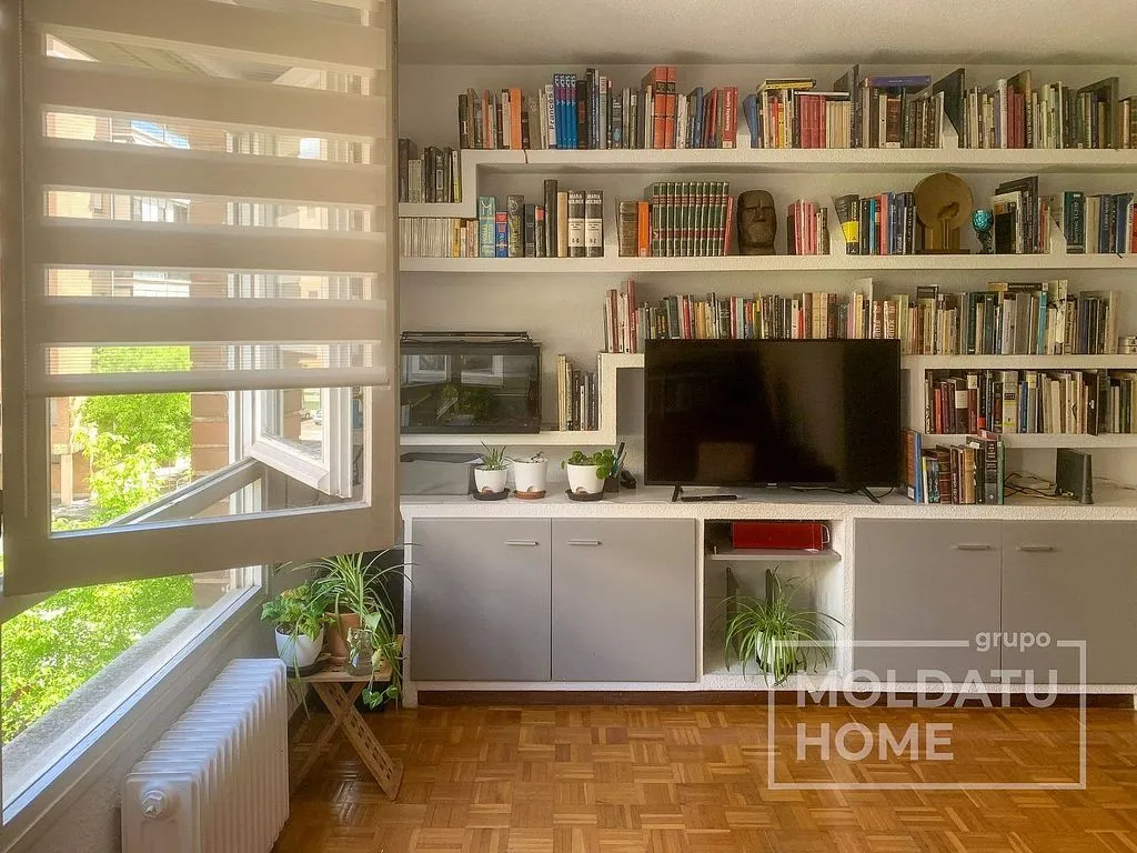 Séjour - Student-Friendly Flat with Central Heating in Iturrama