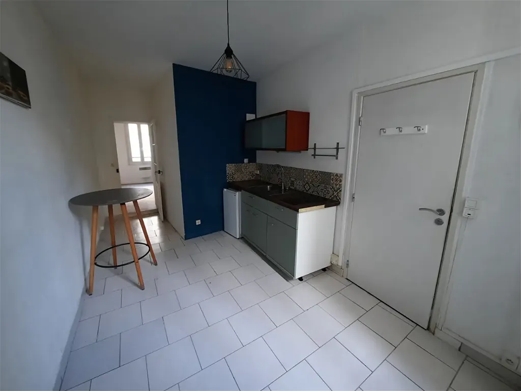 5-toaline maja asukohas Saintes