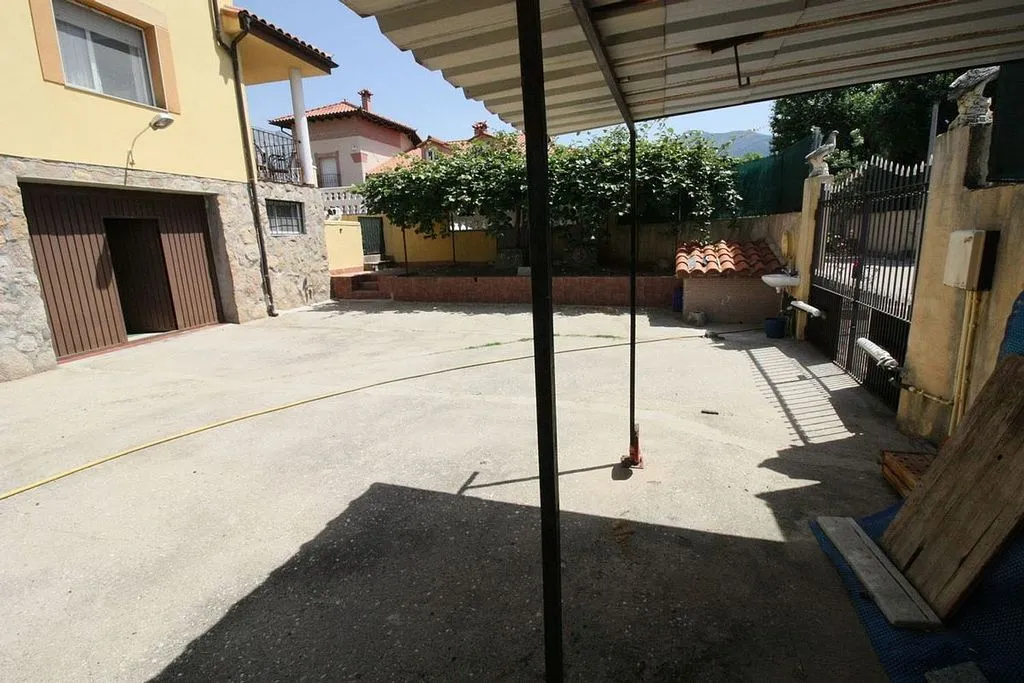 Aed - Chalet with Terrace in Mombeltrán