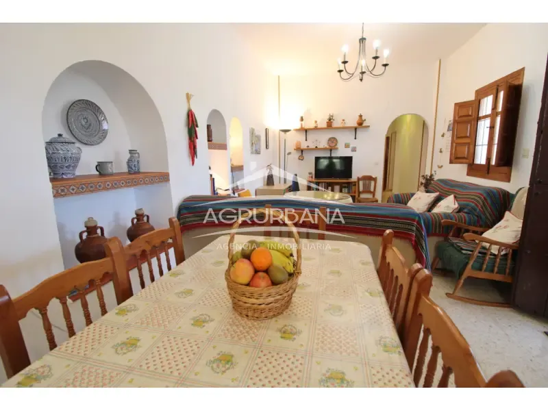 Söögituba - Rustic Farmhouse with Fruit Trees in Órgiva