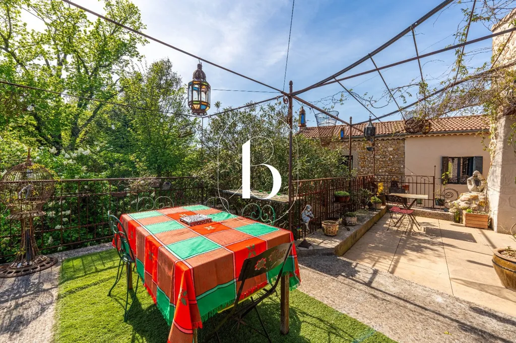 Terrass - Renovated Magnanerie with Panoramic View in Provence