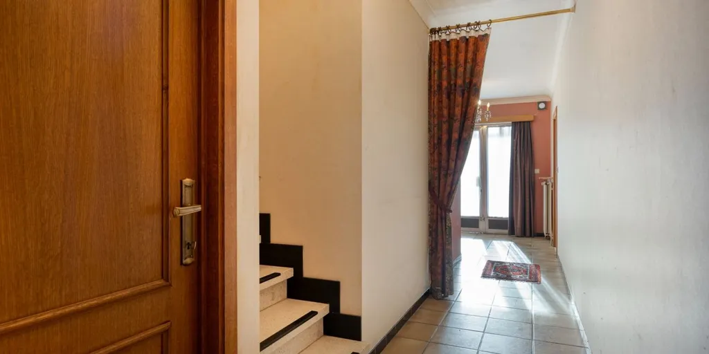 Entrée - Maison à Rénover avec Garage à Hoepertingen