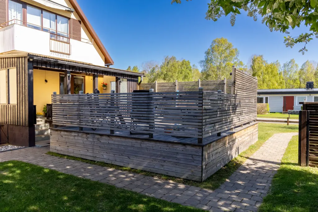 Jardin - Detached House with Spa in Fågelfors