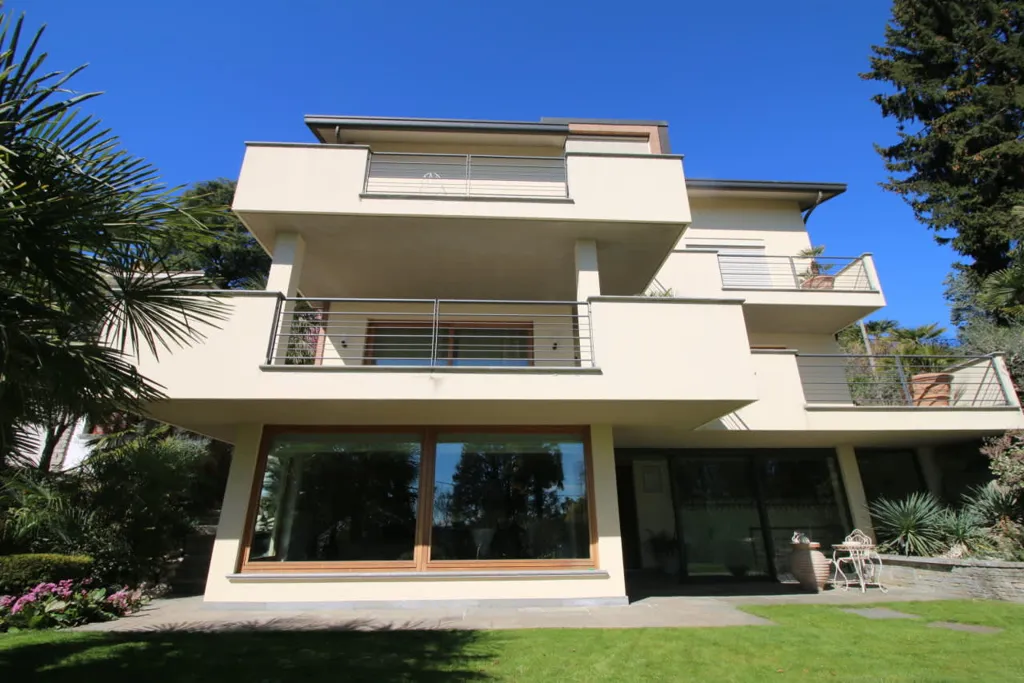 Esterno - Villa with Panoramic Views in Inverigo