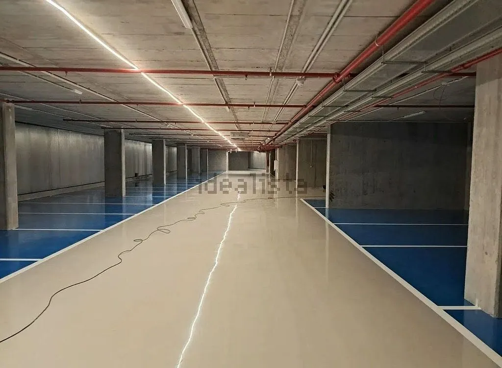 Garaaž - New Flat with Pool and Terrace in Bilbao